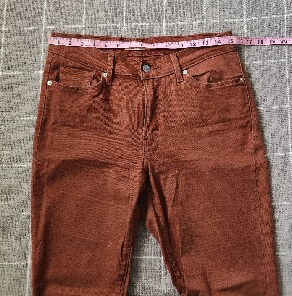 Levi's Classic Straight Jeans - Picture 3 of 8